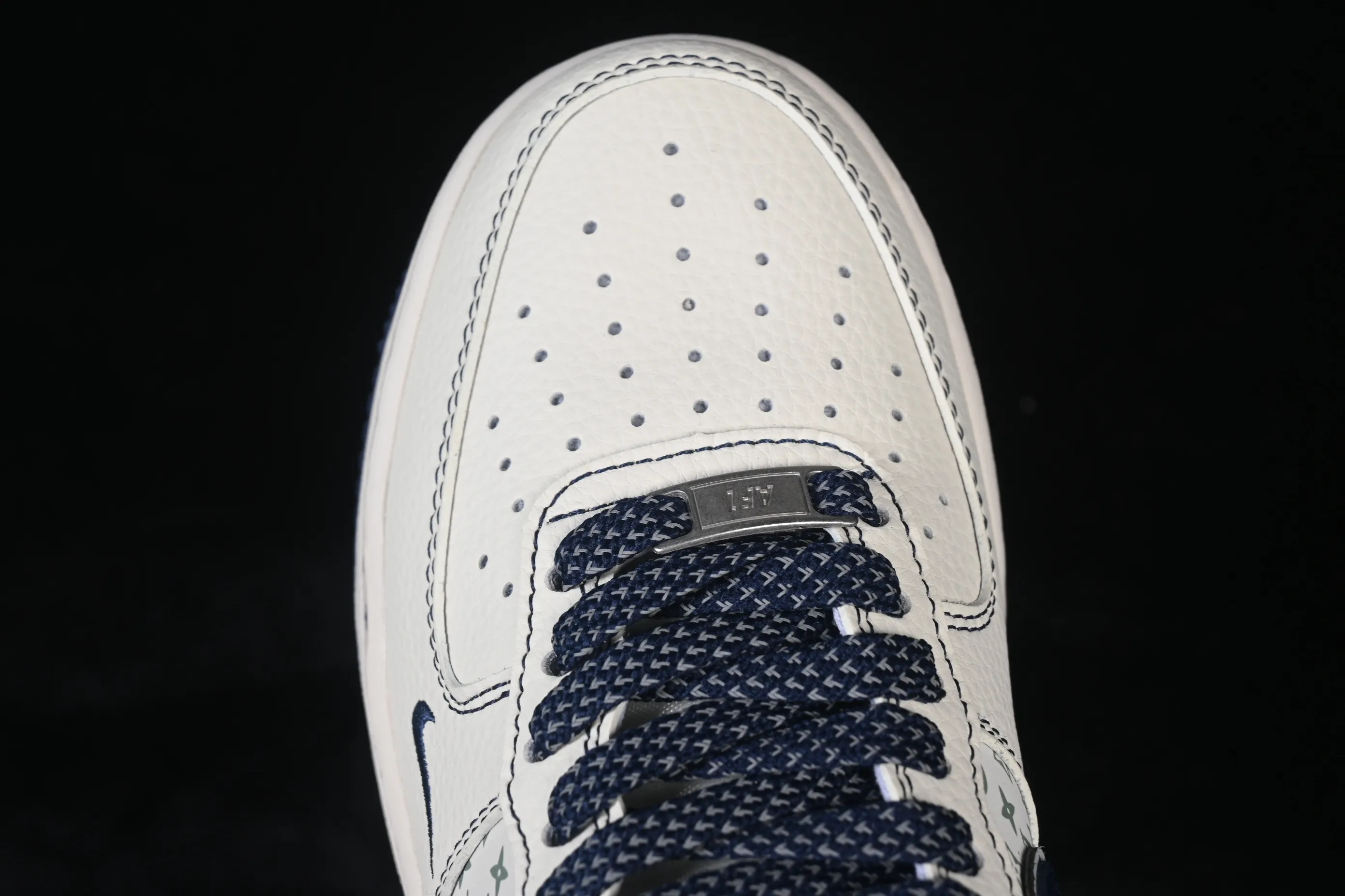 All categories Nk Air Force 1 Air Force series Nk Air Force 1 Low Air Force low top Nike Air Force 1'07 Low LV co-branded dark blue classic presbyopia Air Force 1 low top casual sneakers HH7518-078